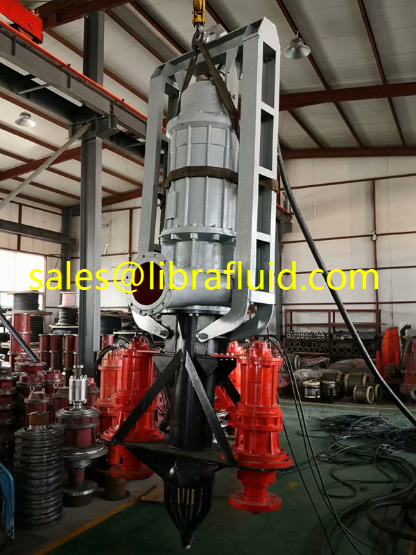 Submersible slurry pump